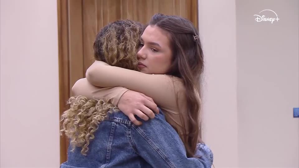 Acalmada por Luiza e Matheus, Bianca aceita indicação ao Tá na Reta e abraça Mari | Casa do Patrão