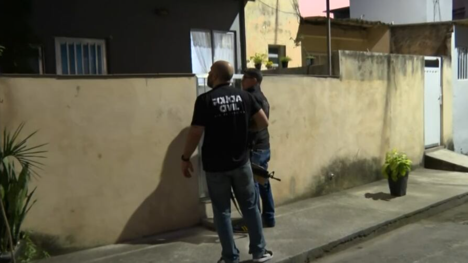 Polícia Civil realiza operação contra quadrilha que aplicava golpes do empréstimo consignado no RJ