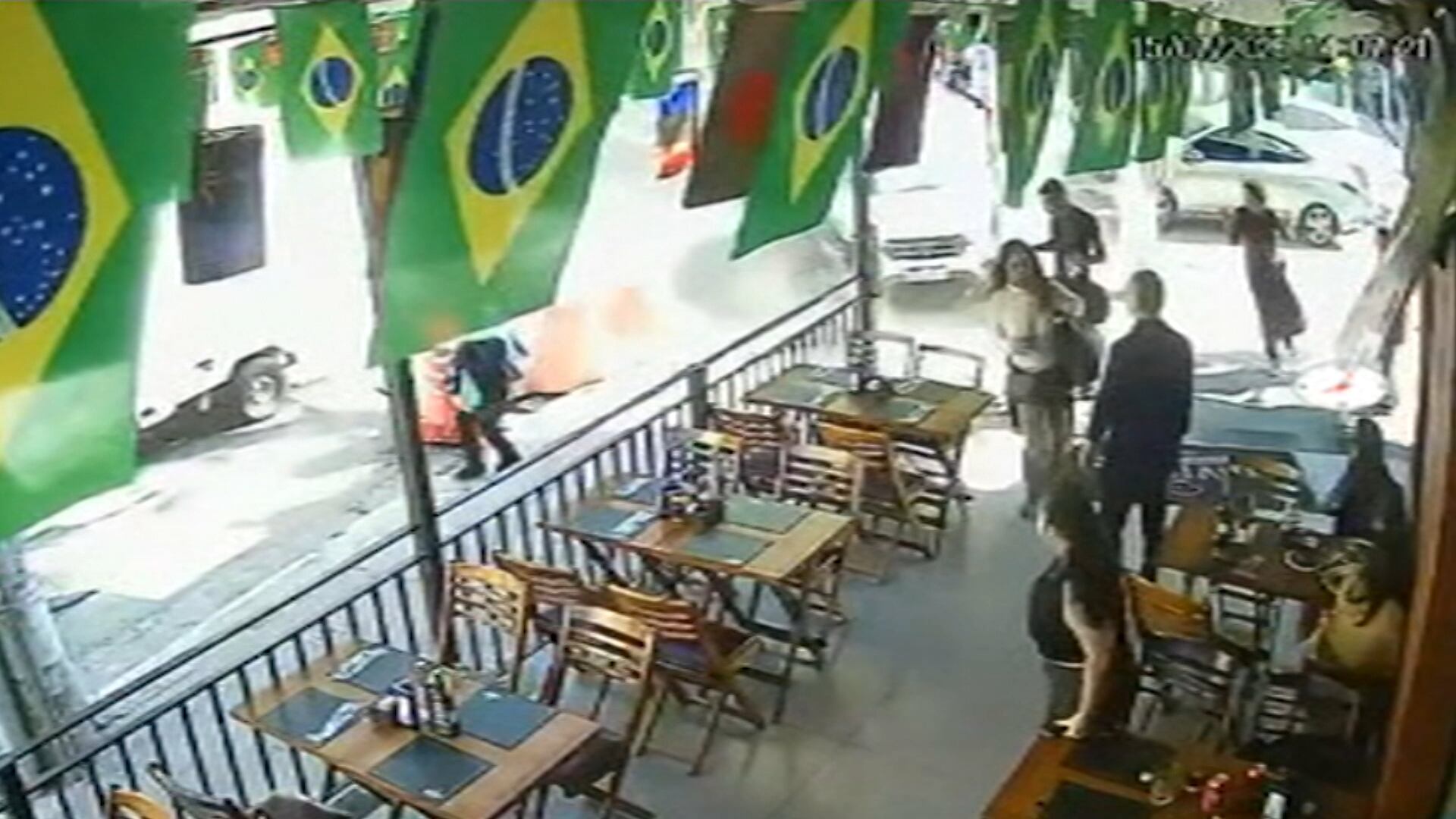 Homem sofre convulsão ao dirigir e causa acidente em SP