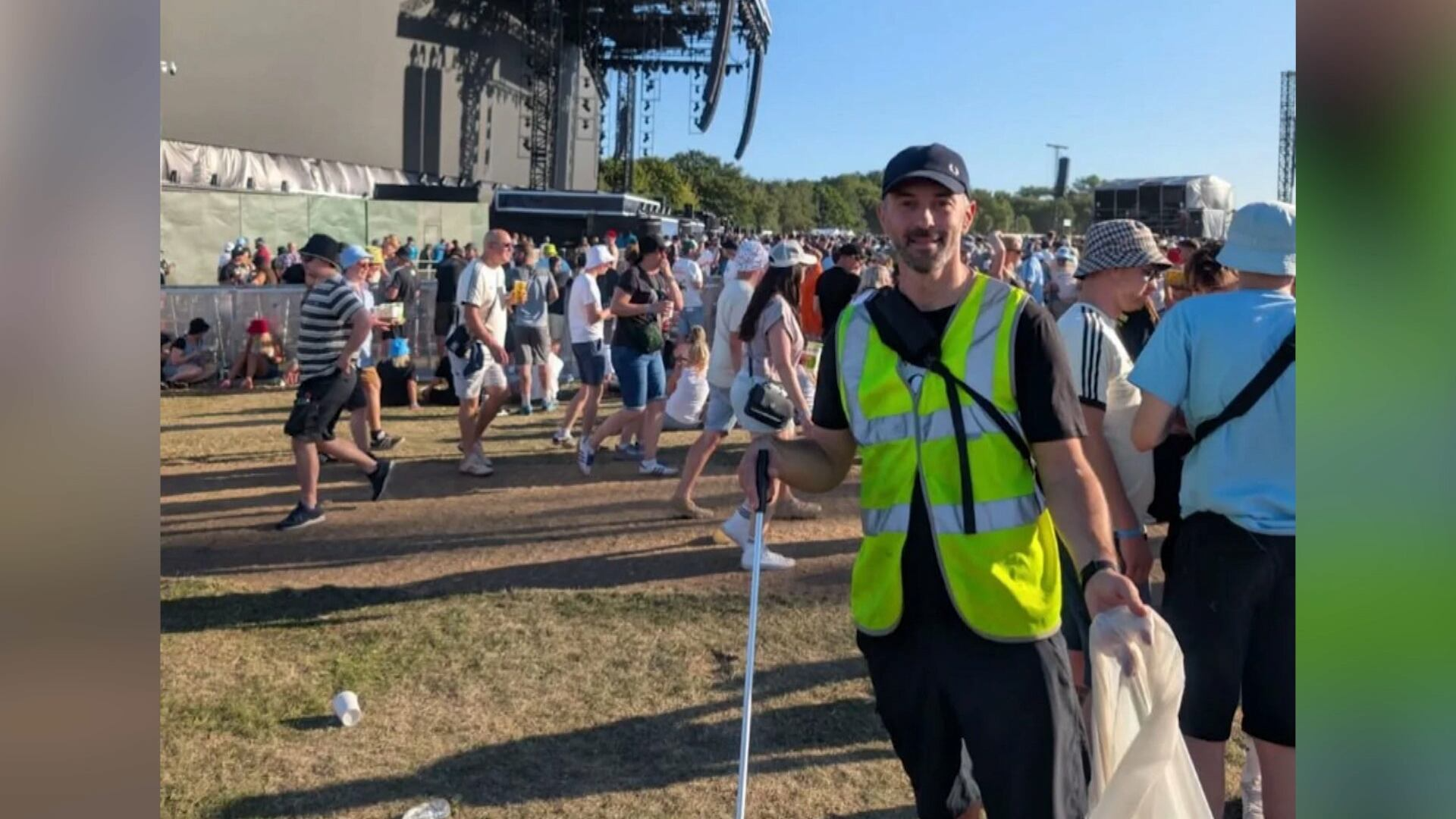 Amor de fã: homem se disfarça de catador de lixo para assistir ao show do Oasis na Inglaterra