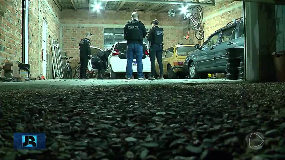Polícia investiga quadrilha que recebia propina para deixar carros com documentação falsa circularem