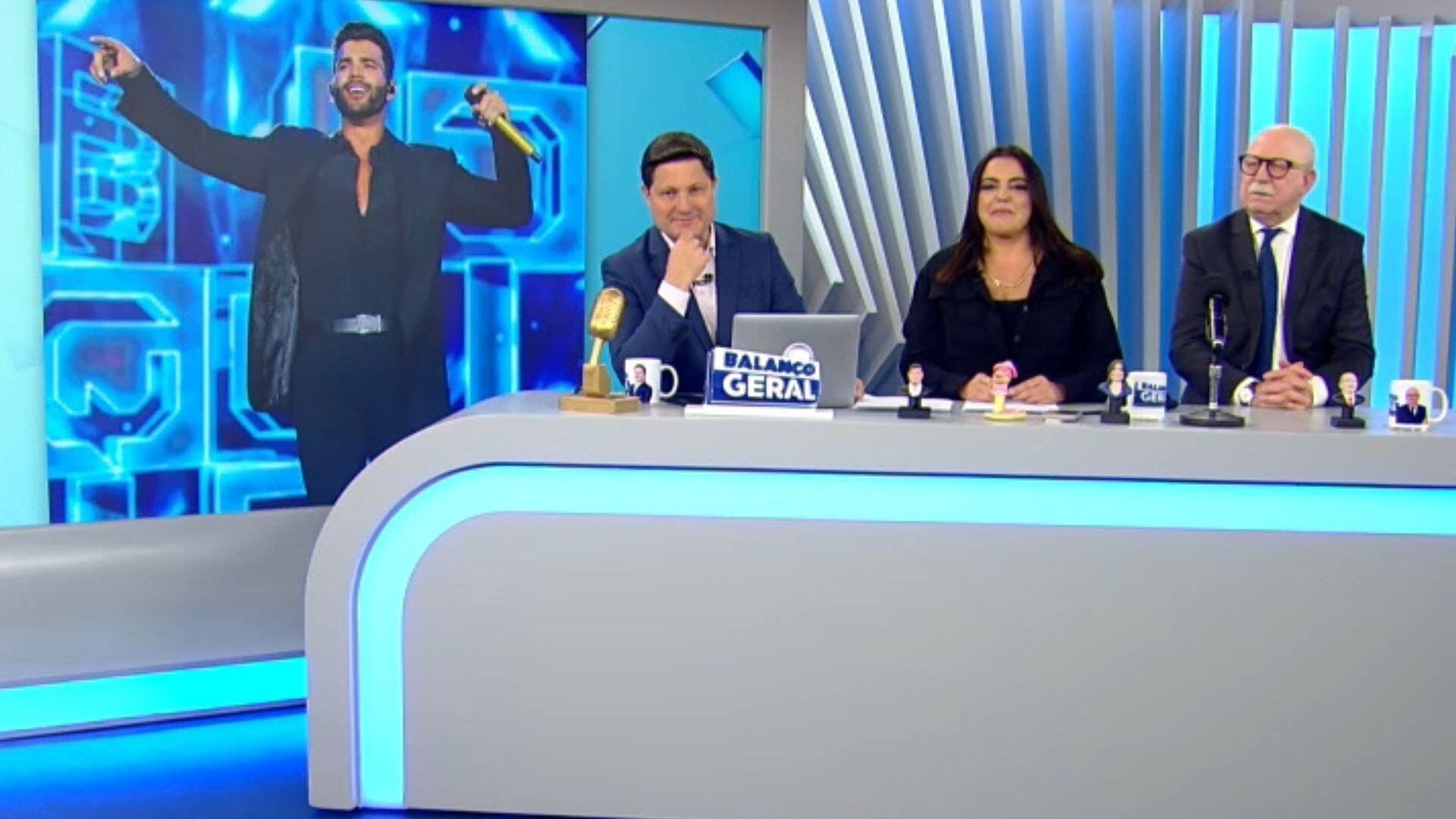 Ídolo acessível? Fãs encontram Gusttavo Lima no sinal vermelho em rua de Goiânia (GO)