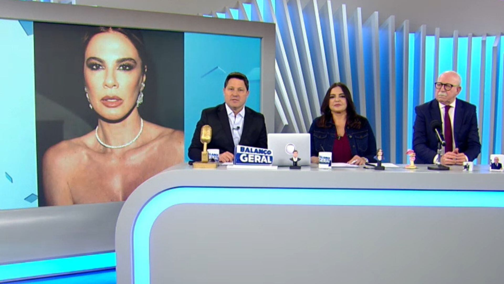 Passou sufoco! Luciana Gimenez perde cartão em loja no Japão e fica chocada com ato de honestidade