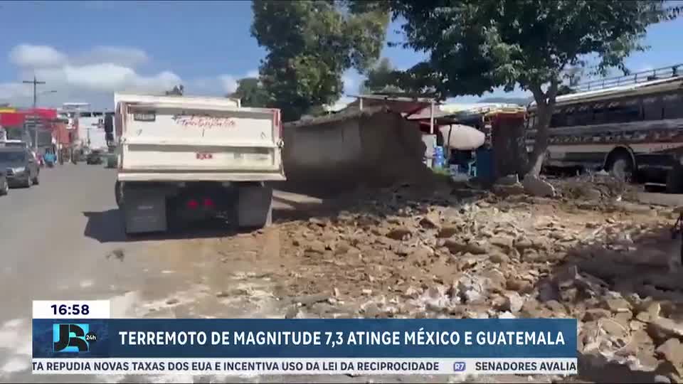 Terremoto de magnitude 7,3 atinge costa do México e gera alerta de tsunami