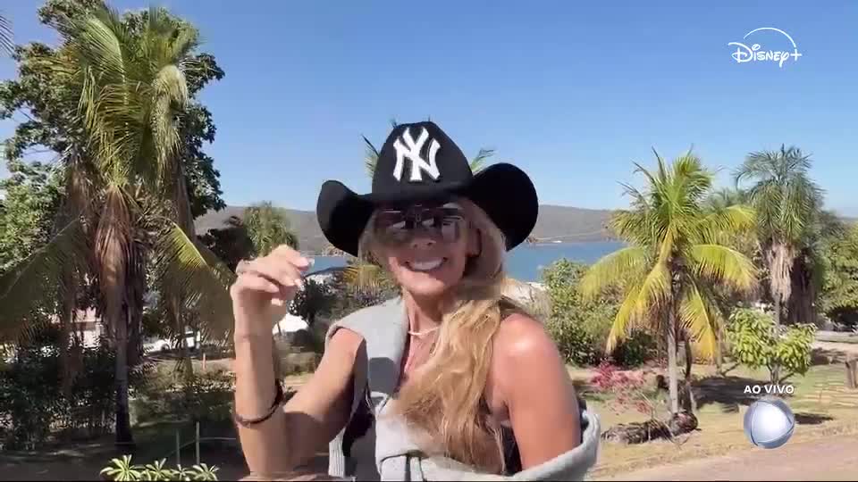 A Fazenda 18 está chegando! Adriane Galisteu traz novidades da nova temporada | Casa do Patrão