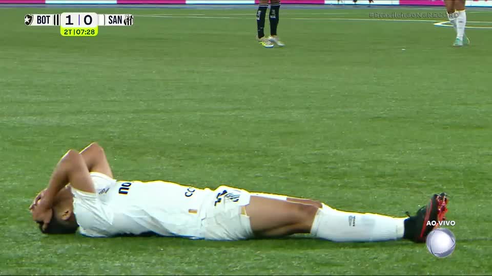 Parece sério! Volante do Santos Gustavo Henrique sente dores na coxa e é substituído