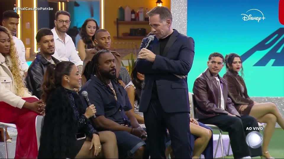 Hassum conversa com Nikita, Skova e Morena na grande final da Casa do Patrão