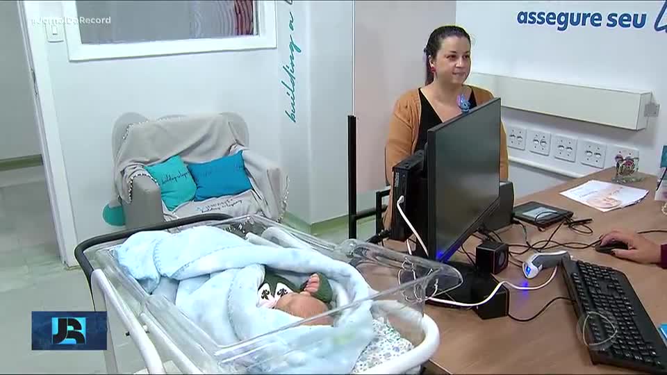 Nova tecnologia permite que bebês saiam da maternidade com carteira de identidade nacional