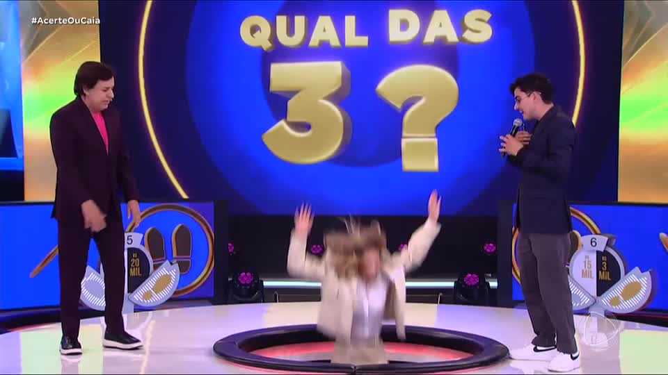 'Não dá pra eu cair no buraco para encontrar ela?', brinca Dudu Camargo antes de Saory deixar jogo