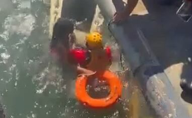 Homem é resgatado da Baía de Guanabara e bombeira fica ferida durante salvamento no Centro do Rio