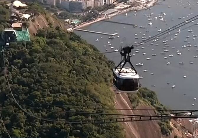 Parque do Bondinho do Pão de Açúcar atrai turistas e cariocas