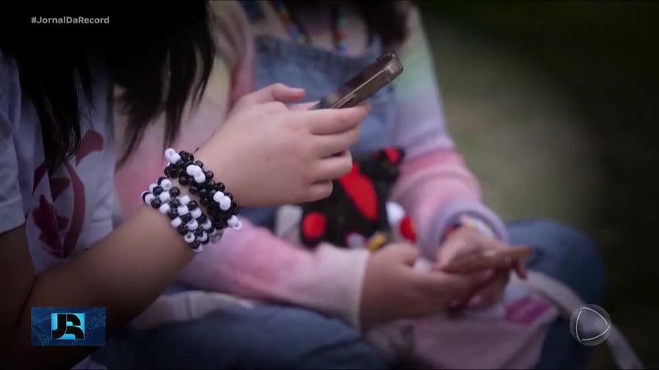 Abusos contra crianças e adolescentes na internet aumentam no período de férias
