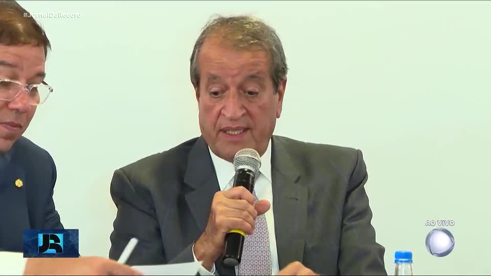Valdemar Costa Neto volta atrás e nega fazer indicações de emendas parlamentares
