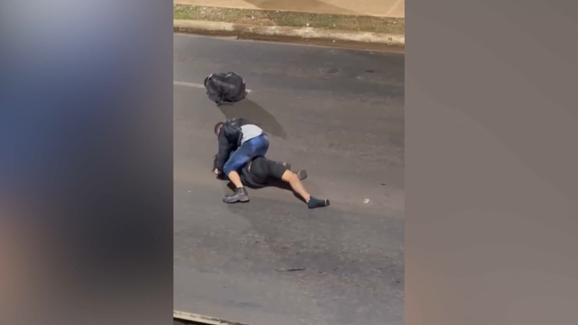 Homem de 39 anos tem surto psicótico, ataca motoristas e é morto em confusão