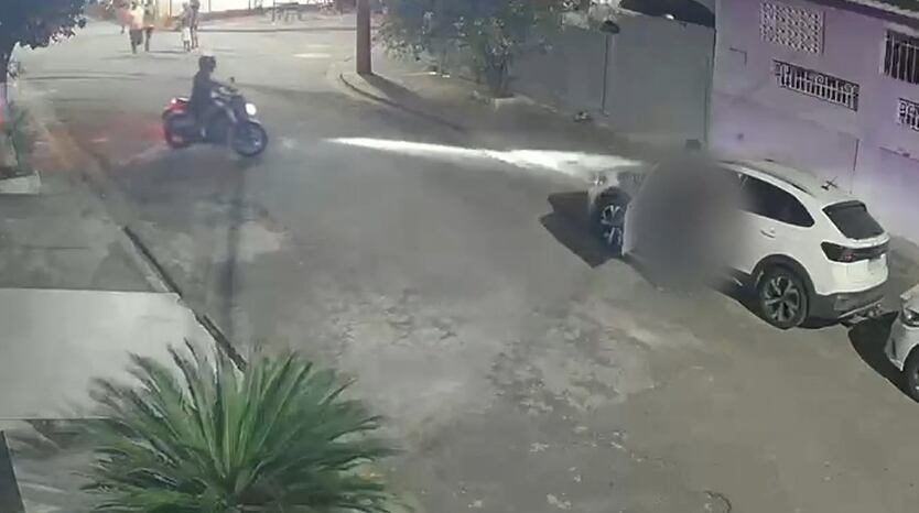 Policial reage a tentativa de assalto e provoca tiroteio em Bento Ribeiro, zona norte do Rio