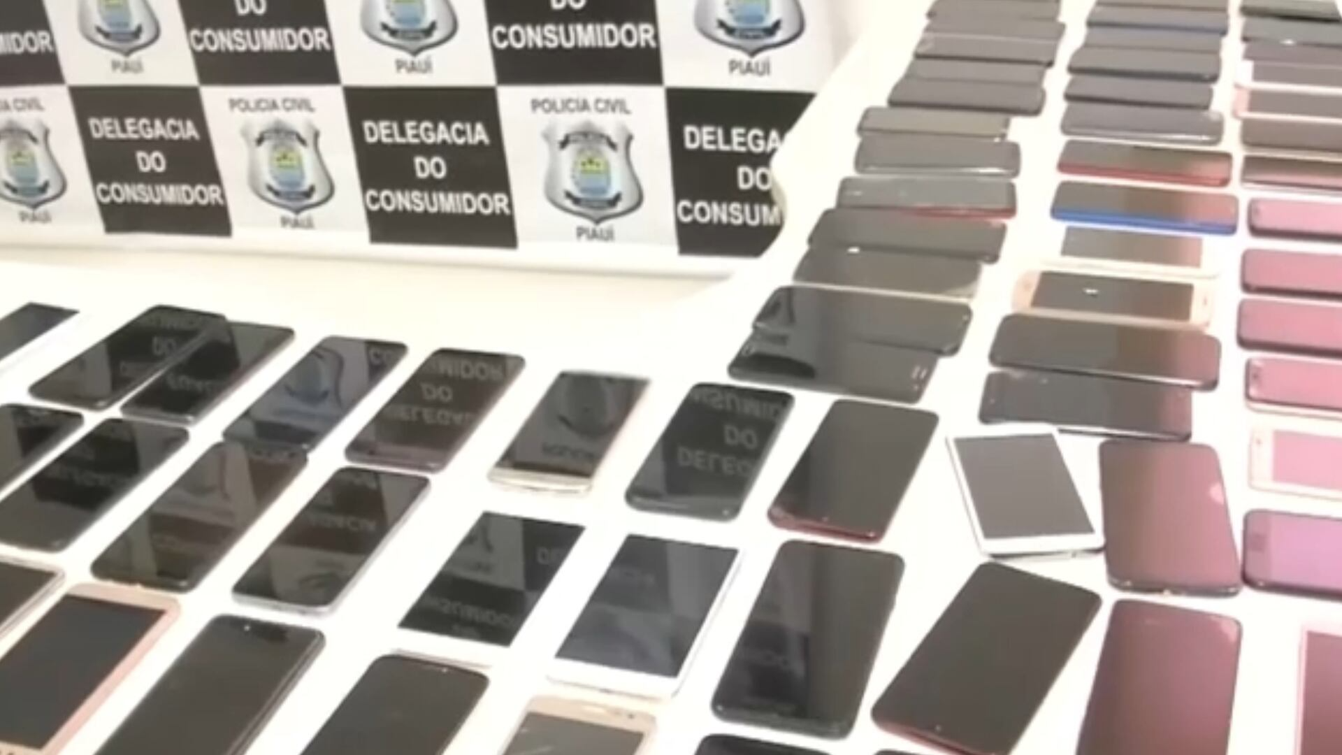 Altos índices de roubo impulsionam busca pela assinatura de celulares no Brasil