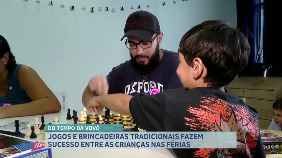 Durante período de férias escolares, oficina da UFMG resgata jogos tradicionais para crianças
