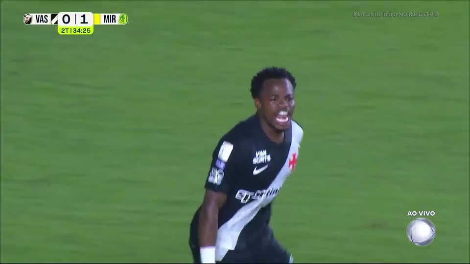 Gol do Vasco! Andrés Gómez empata com 'pintura' no ângulo em São Januário