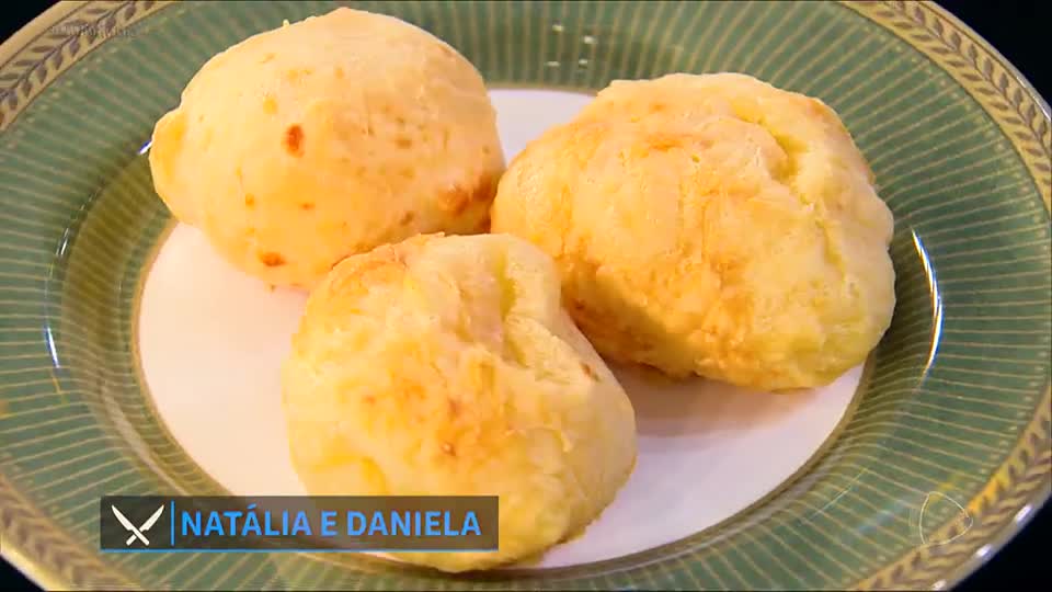 Famosos enfrentam desafio de preparar pão de queijo em oito minutos