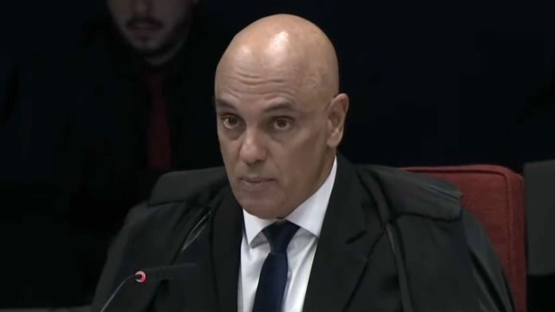 Lei Magnitsky: Moraes pode ser impedido de ter conta em banco; 'morte financeira', explica professor