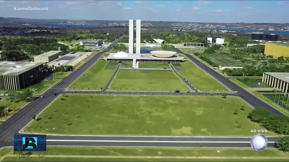 Dino dá prazo para a Presidência, a Câmara e o Senado apresentarem plano de controle de emendas