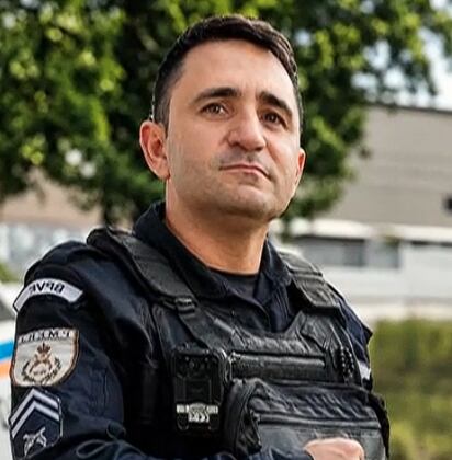 PM morto em perseguição na Avenida Brasil é sepultado; policial deixa esposa e filha de 4 anos