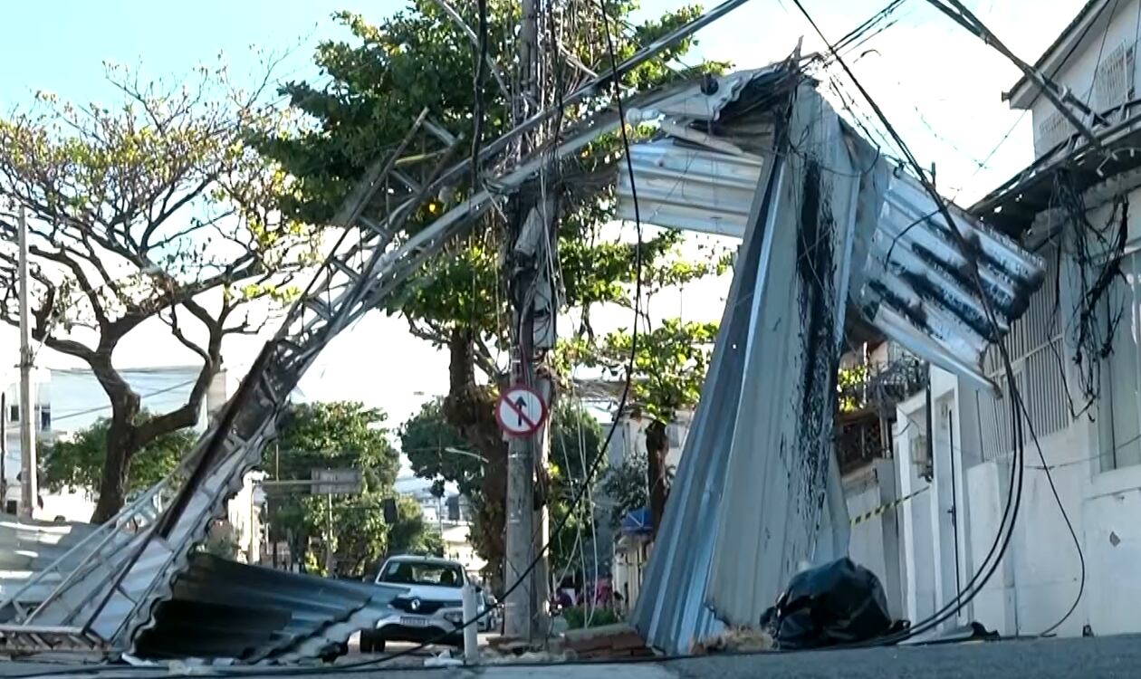 Moradores contabilizam prejuízos causado pelo vendaval no Rio