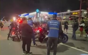 Operação da PM contra 'rachas' resulta em apreensões de carros e motos no Rio