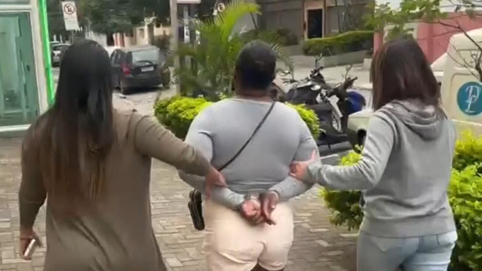 Mulher presa no Rio ateou fogo e matou amante após ter pedido de dinheiro recusado