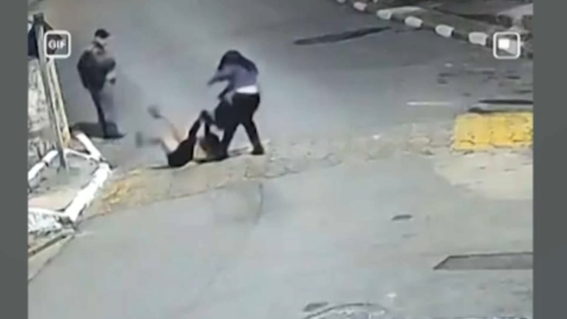 Mulher derruba idosa ao roubar sua bolsa no interior de São Paulo
