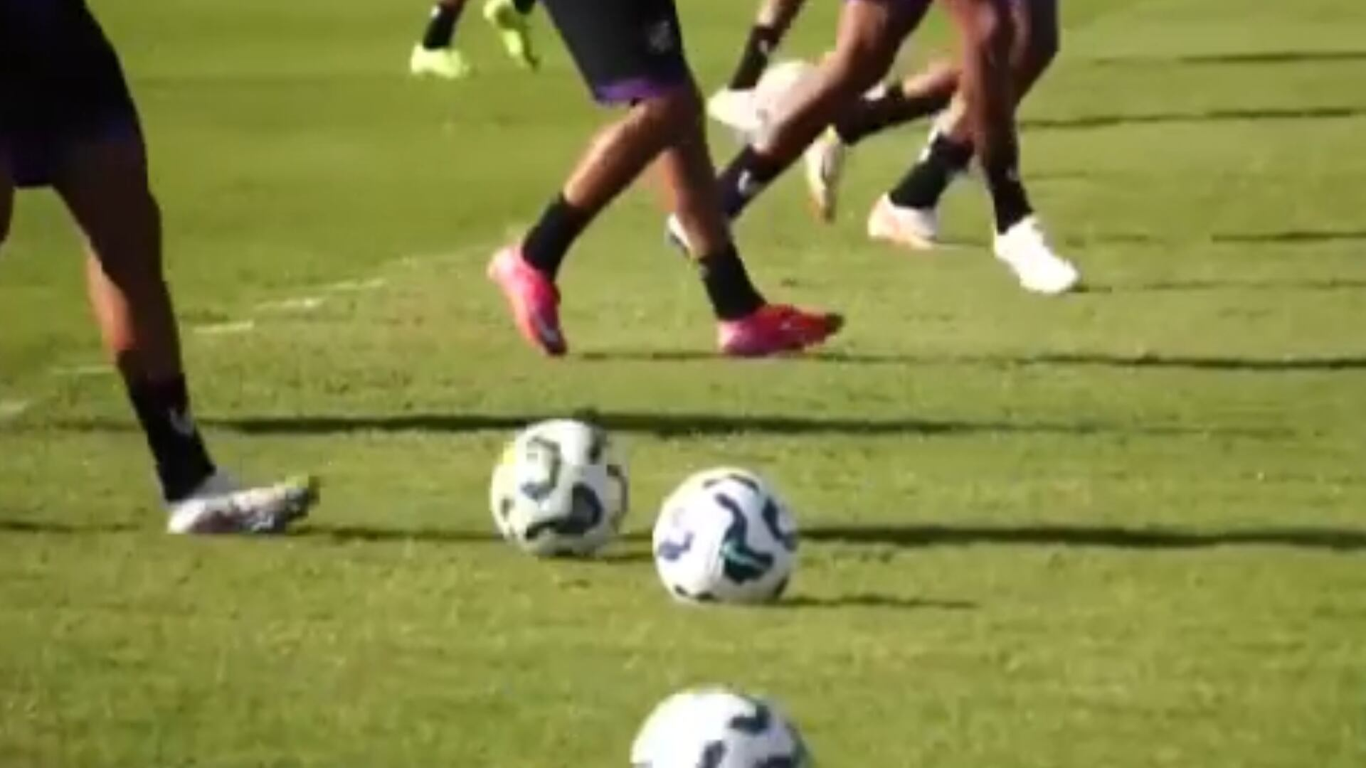 RECORD transmite disputa entre Ceará e Flamengo no domingo (3), pelo Brasileirão