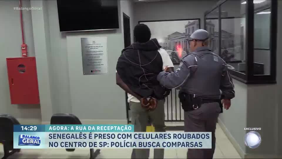 Senegalês é preso com celulares roubados escondidos em fundo falso de carro em São Paulo