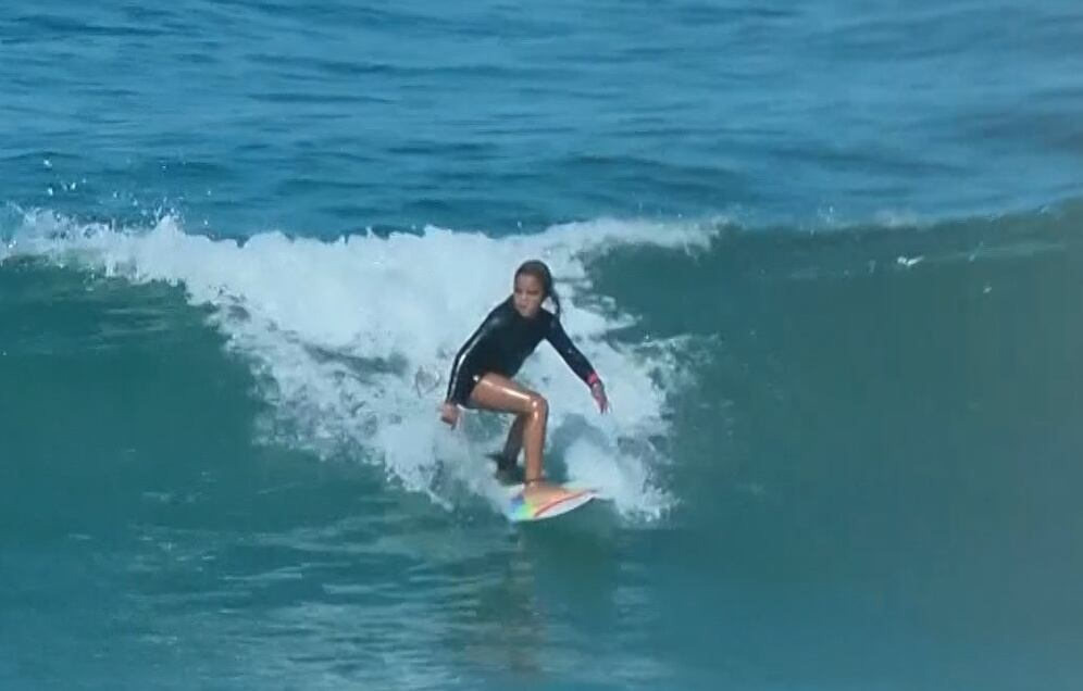 Surfista de 9 anos se prepara para representar o Brasil em campeonato internacional