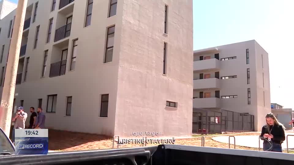 Famílias vulneráveis recebem novas casas em Sol Nascente (DF)