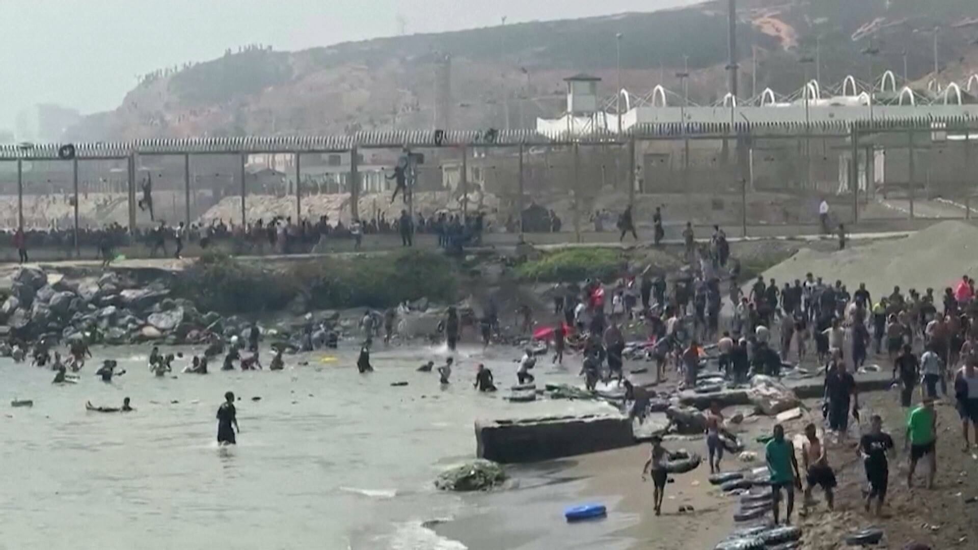 Número de mortos em tentativa de travessia sobe para 72
