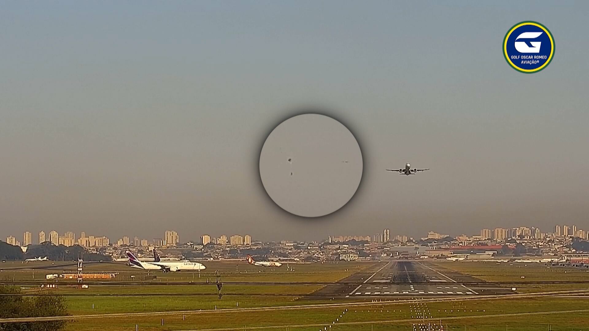Balão cai na região do Aeroporto de Guarulhos (SP) no momento da decolagem de avião