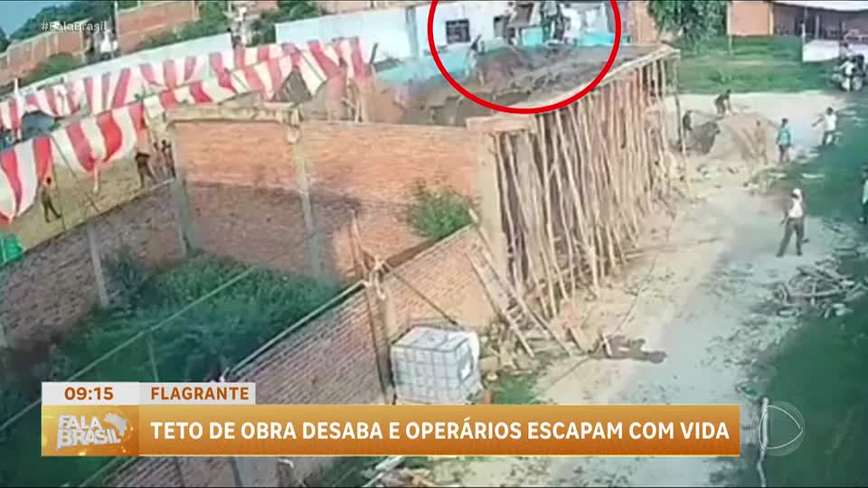 Vídeo: telhado desaba durante obra na Índia e operário é resgatado