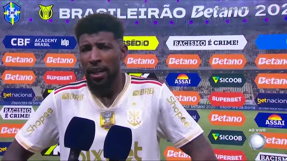 Emerson Royal fala depois de estrear com a camisa do Flamengo