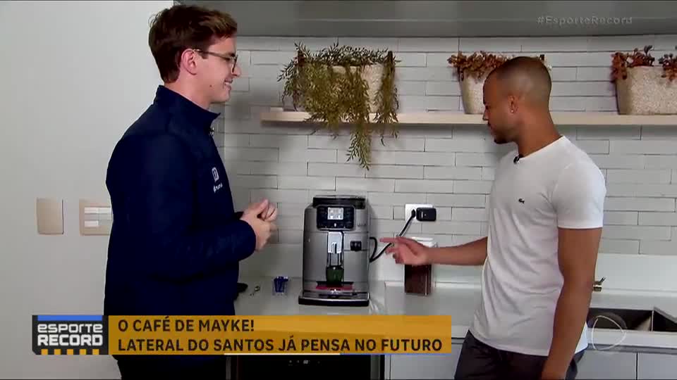 Conheça o lado produtor de café do lateral-direito Mayke