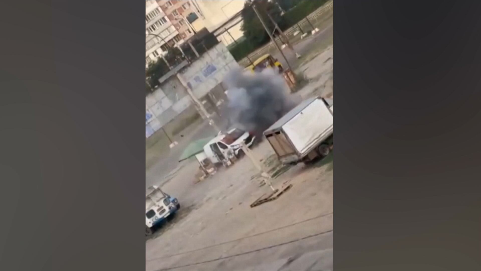 Vídeo flagra momento em que drone russo ataca ucraniano
