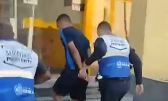 Ladrão é preso pelo Segurança Presente após ser contido por populares no Centro do Rio