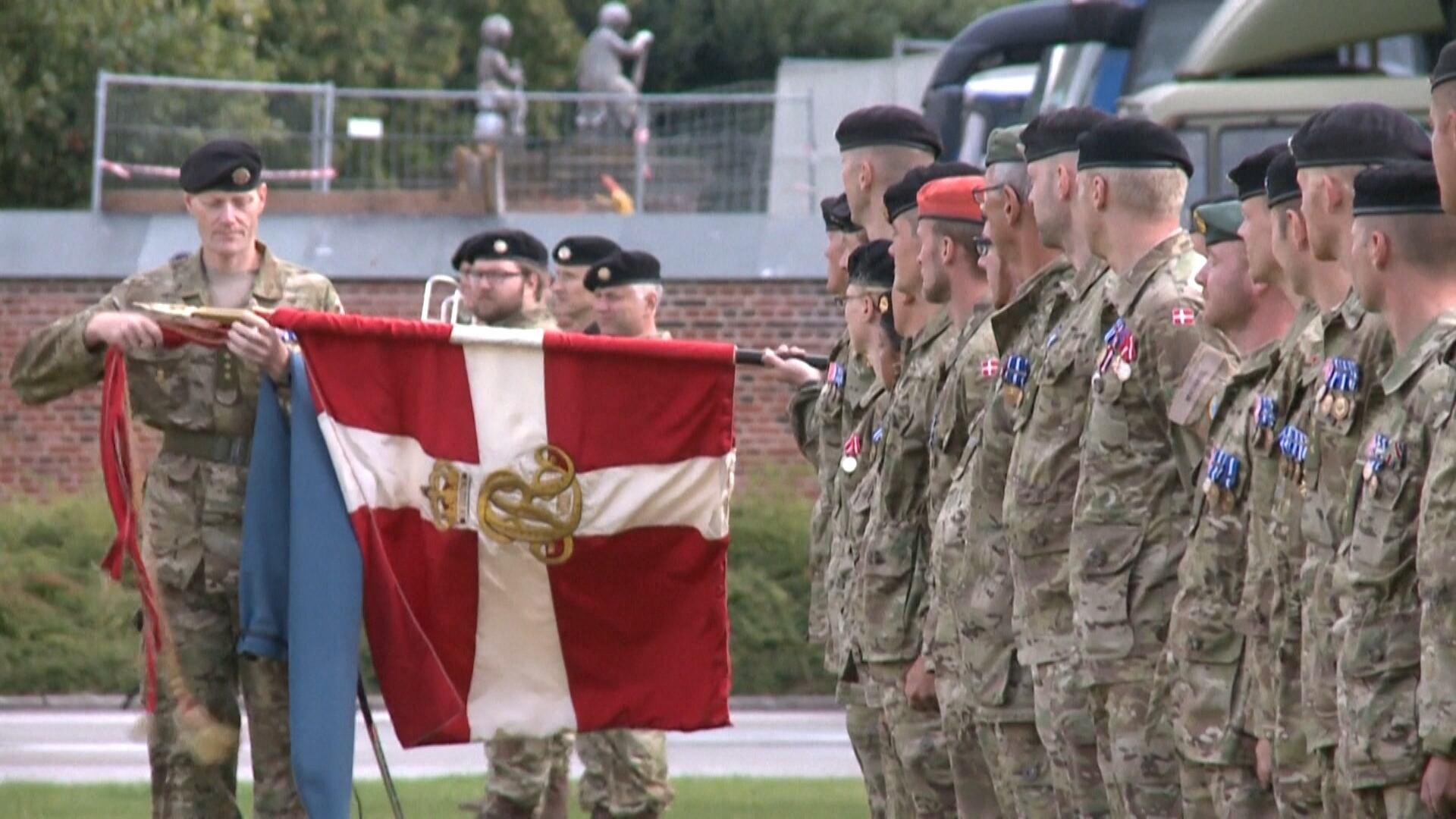 Dinamarca inicia serviço militar obrigatório prolongado