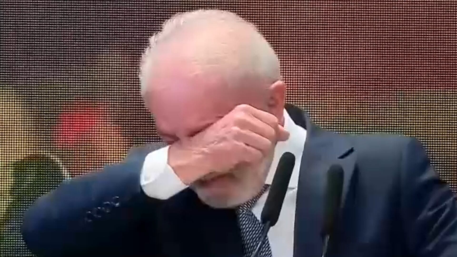 Lula se emociona e chora ao falar sobre fome em encontro do Conselho Nacional de Segurança Alimentar