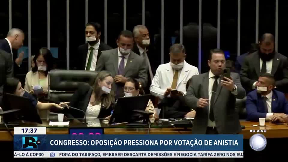Oposição promete obstruir pauta de votação no Congresso em apoio à anistia pelo 8 de janeiro