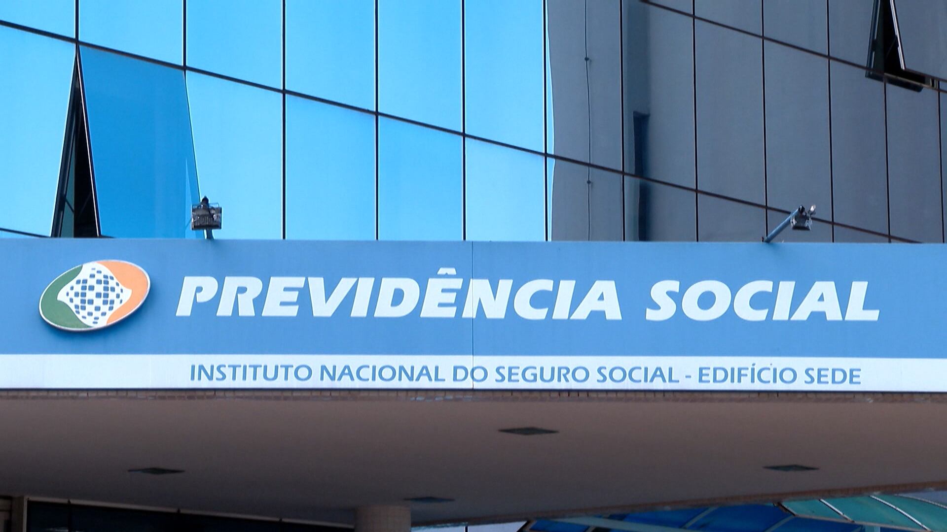 1,3 milhão de novos pedidos de benefícios são protocolados por mês no INSS