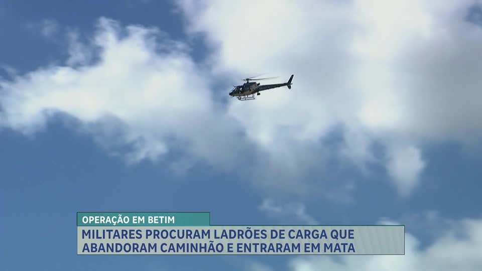 PM faz cerco com helicóptero para prender suspeitos de roubar carga de salgadinhos