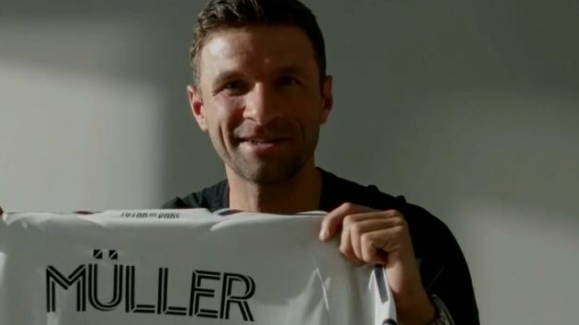 Jogador alemão Thomas Müller é anunciado pelo time canadense Vancouver Whitecaps