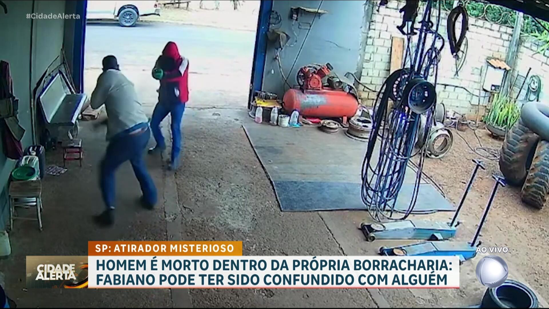 Atirador surge de repente e mata homem a tiros em borracharia no interior de SP