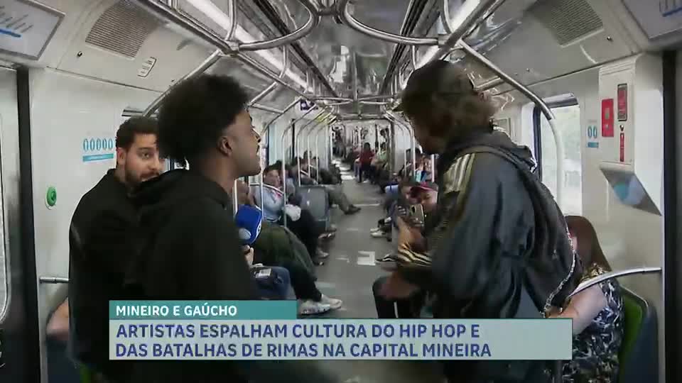 Dupla de artistas espalha cultura do rap e hiphop por transportes públicos de BH