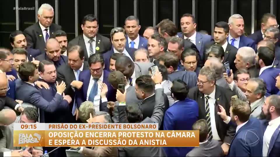 Oposição encerra protesto na Câmara dos Deputados